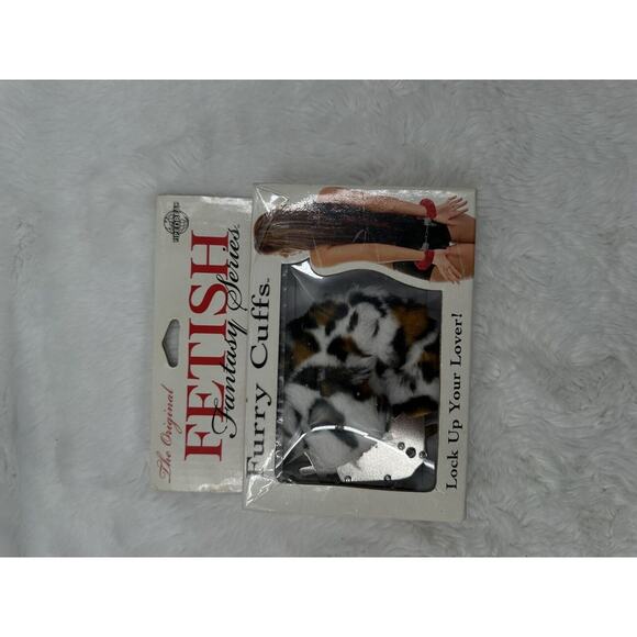One Size Fits Most Womens Fetish Fantasy Series Original Leopard Furry Cuffs - Picture 7 of 8